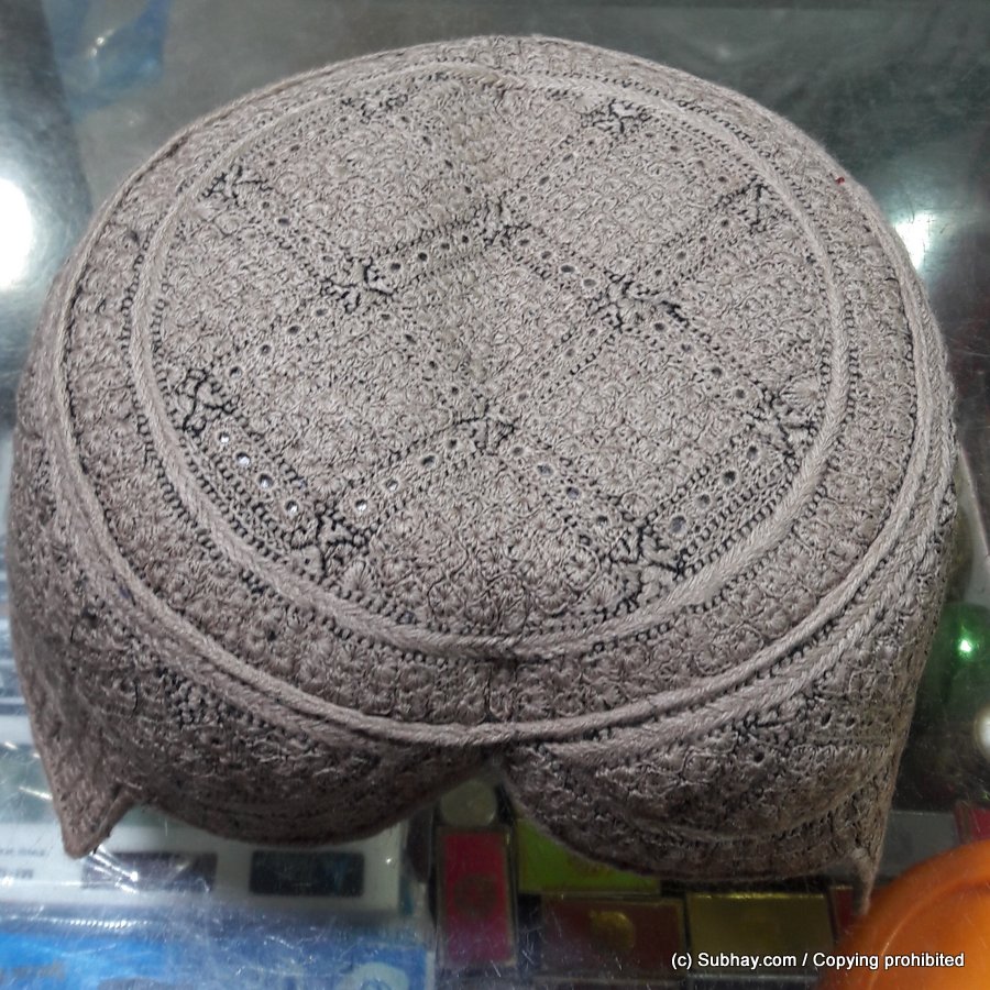 Grey Light Weight Jamali / Saeedabad Cap / Topi (Hand Made) MKC-424
